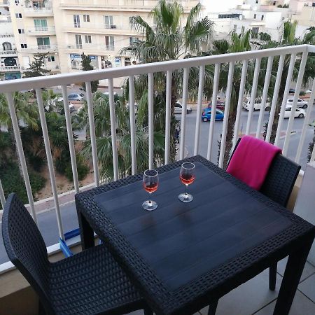Seabreeze Apartment St. Paul's Bay Exterior photo