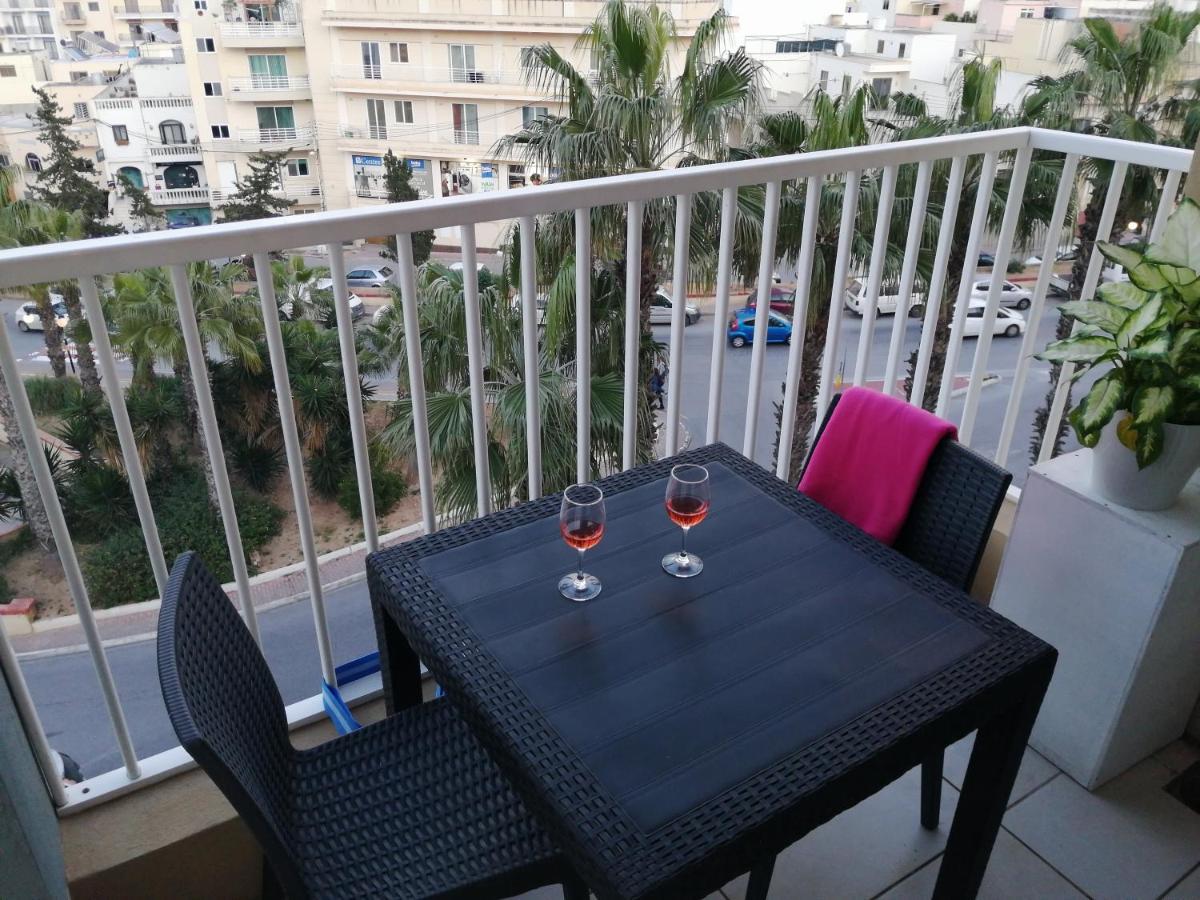 Seabreeze Apartment St. Paul's Bay Exterior photo